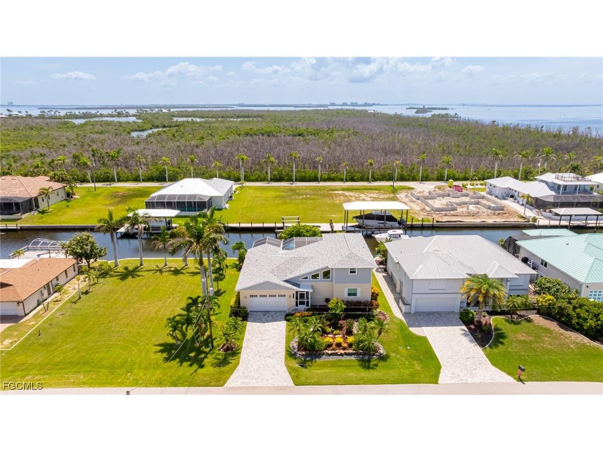 2372 Cherimoya Lane Saint James City FL 33956 2025002846 image4