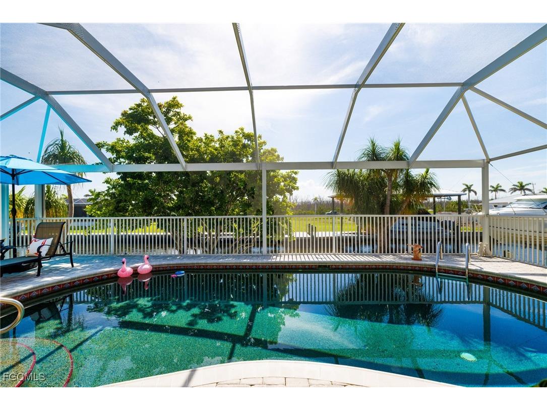 2372 Cherimoya Lane Saint James City FL 33956 2025002846 image5