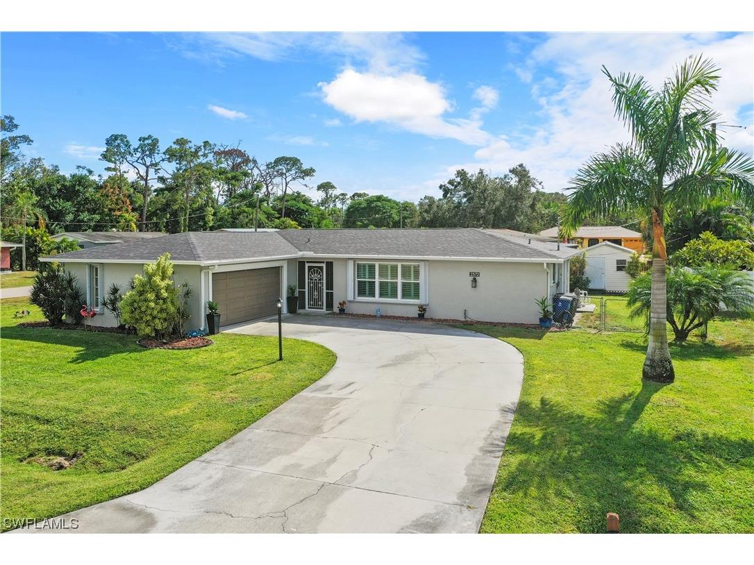 2372 Flora Avenue Fort Myers FL 33907 223083786 image1