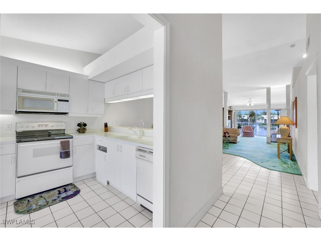 2372 Hidden Lake Drive #808 Naples FL 34112 225080022 image11