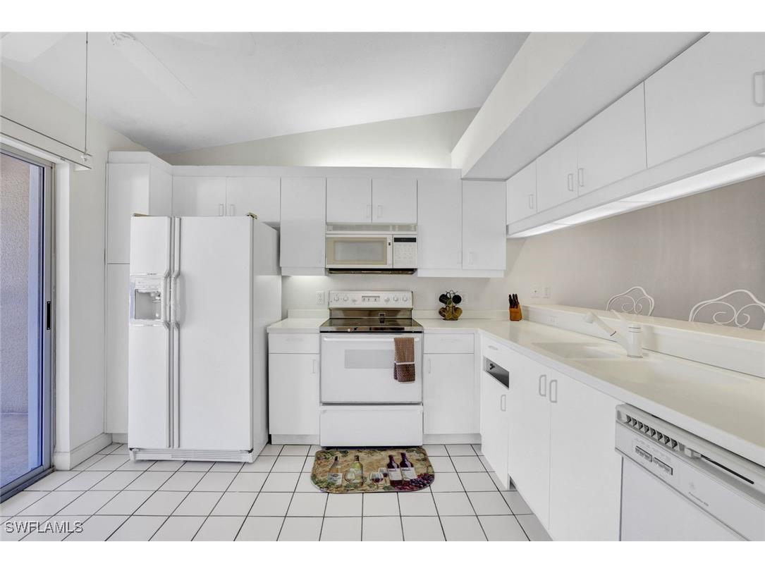 2372 Hidden Lake Drive #808 Naples FL 34112 225080022 image12