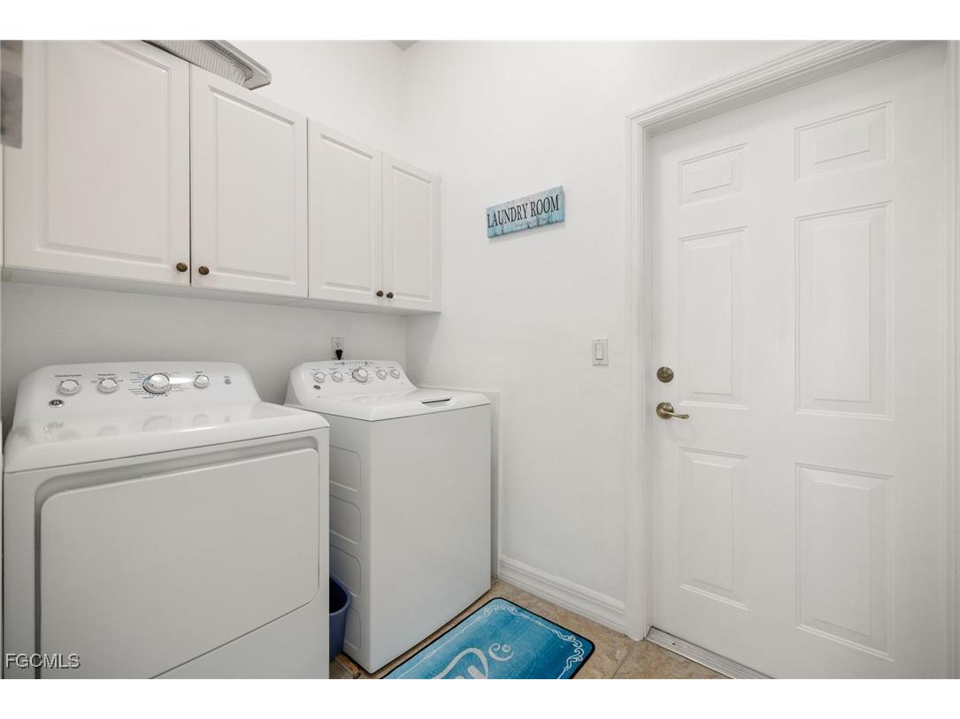 2372 Sycamore Street Saint James City FL 33956 2025003435 image19