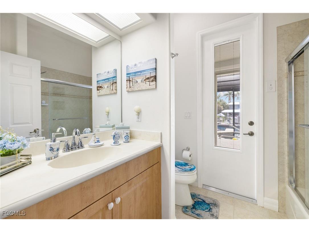 2372 Sycamore Street Saint James City FL 33956 2025003435 image25