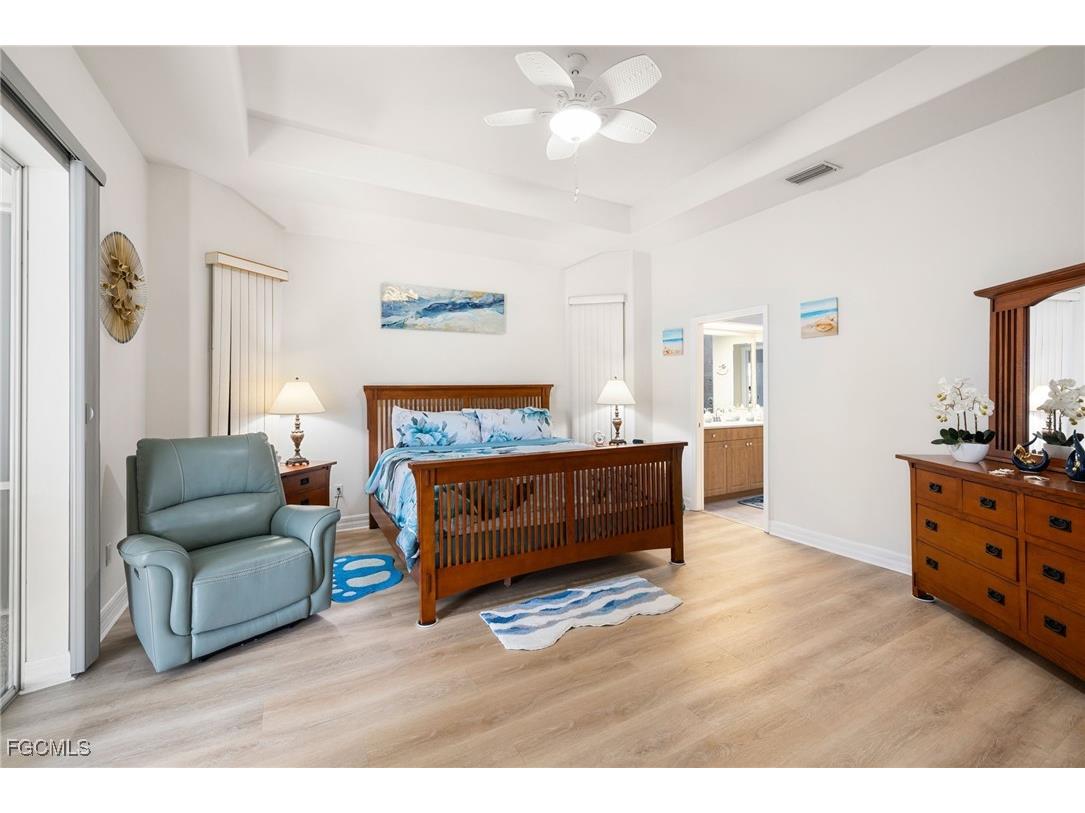 2372 Sycamore Street Saint James City FL 33956 2025003435 image29