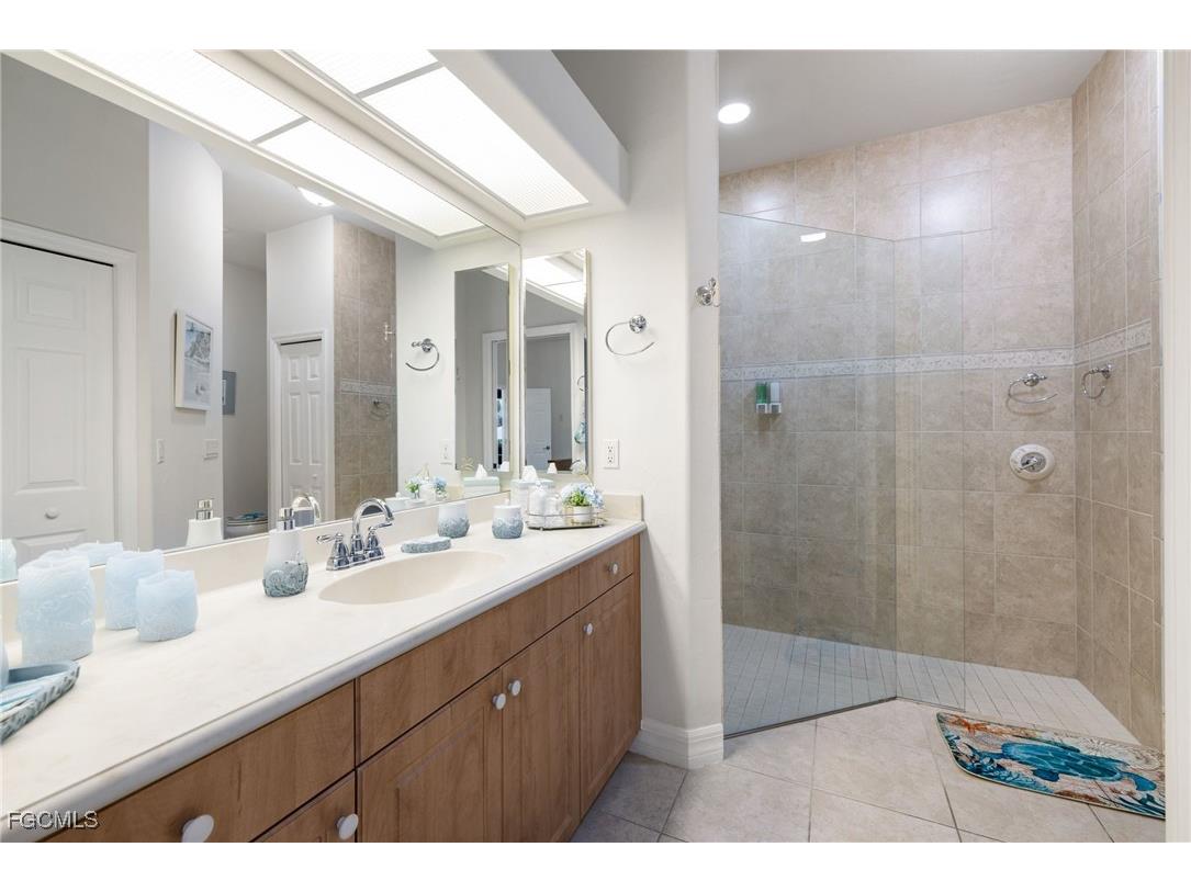 2372 Sycamore Street Saint James City FL 33956 2025003435 image31