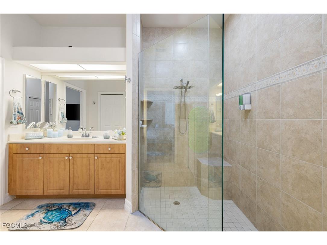 2372 Sycamore Street Saint James City FL 33956 2025003435 image32