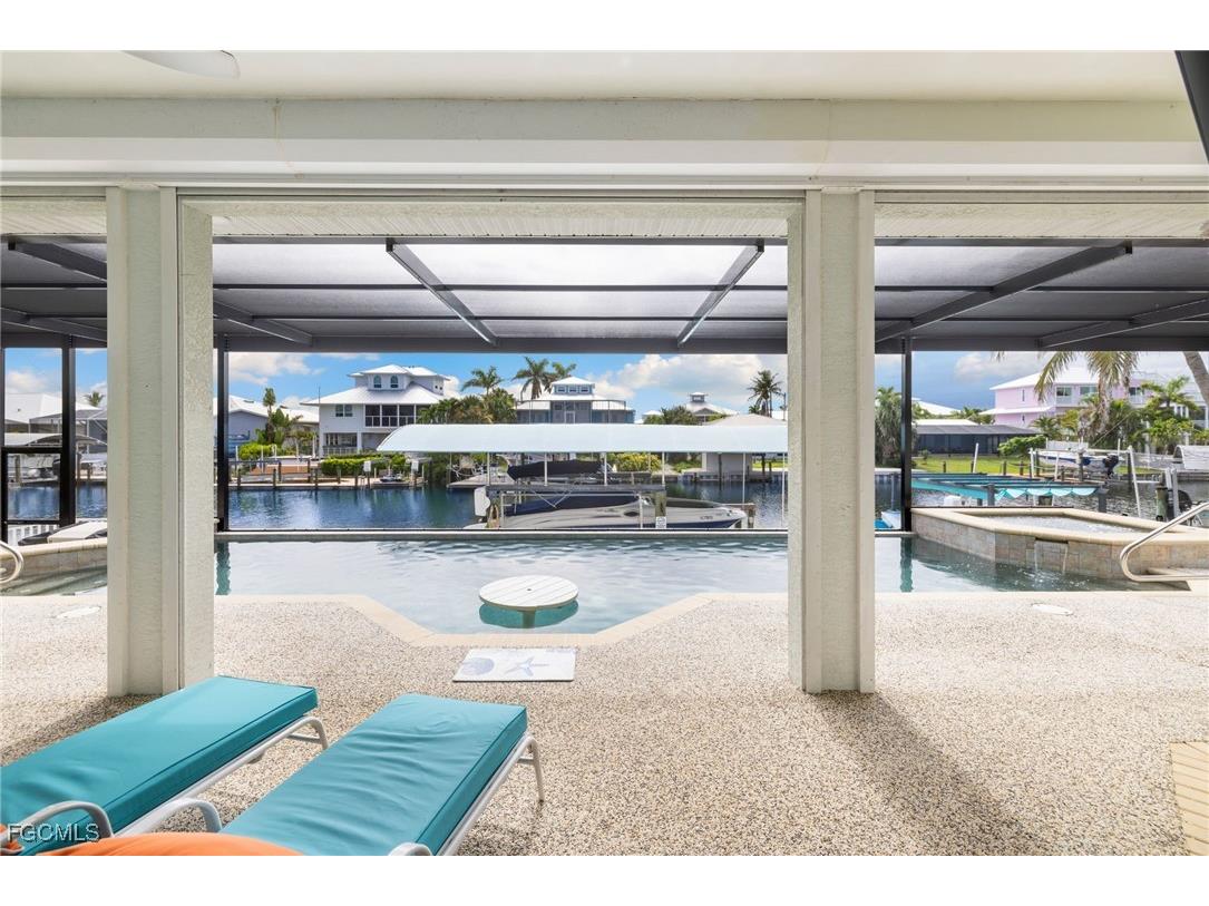 2372 Sycamore Street Saint James City FL 33956 2025003435 image33