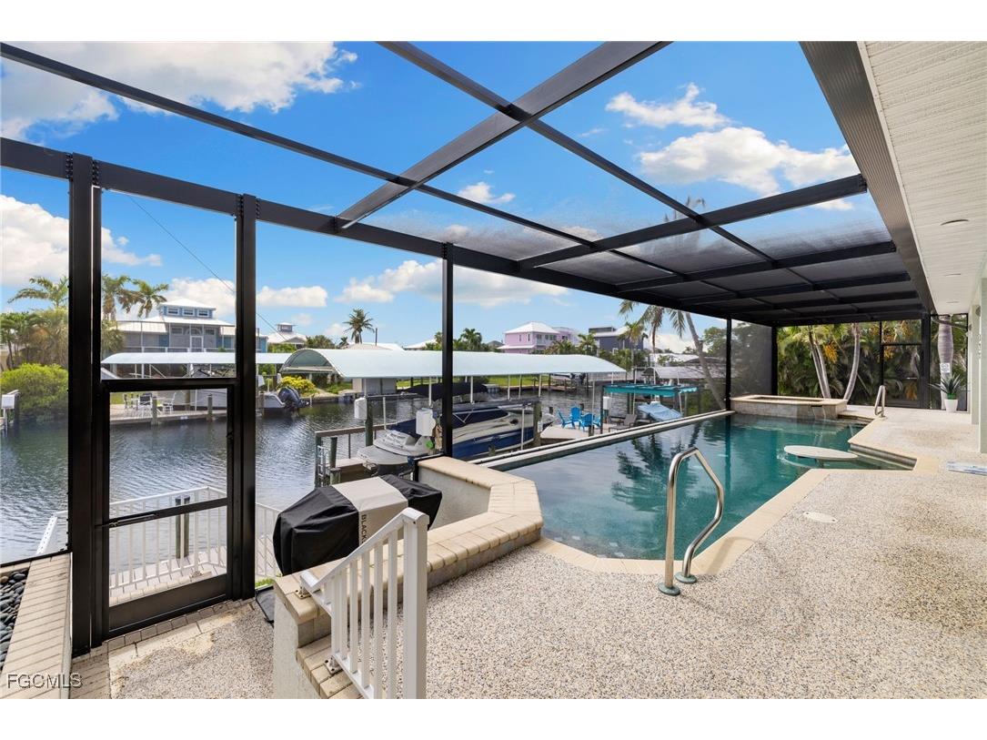 2372 Sycamore Street Saint James City FL 33956 2025003435 image37