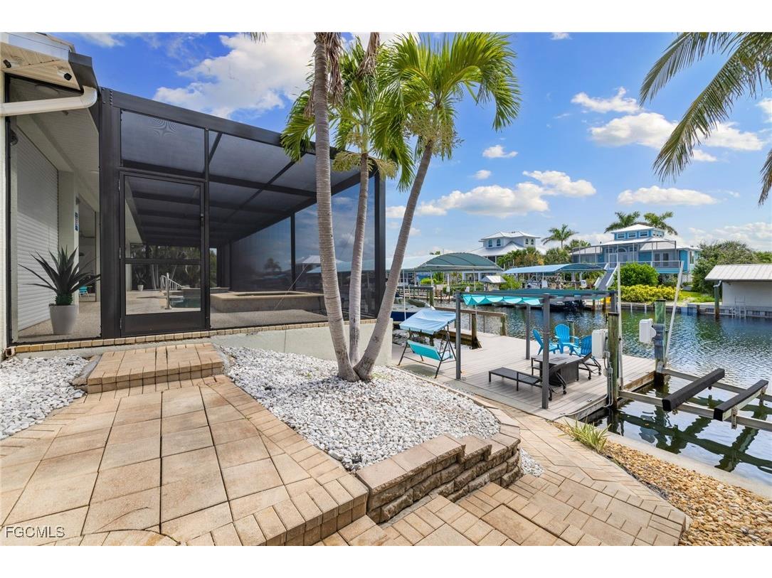 2372 Sycamore Street Saint James City FL 33956 2025003435 image43