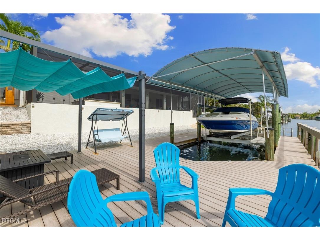 2372 Sycamore Street Saint James City FL 33956 2025003435 image45