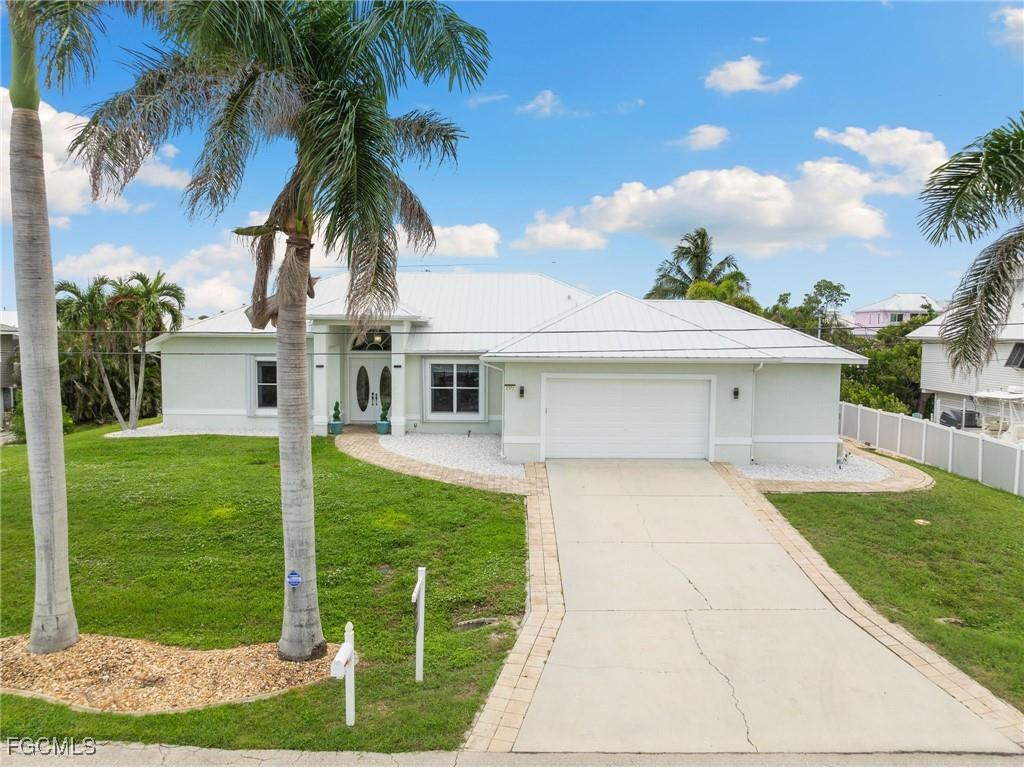 2372 Sycamore Street Saint James City FL 33956 2025003435 image6