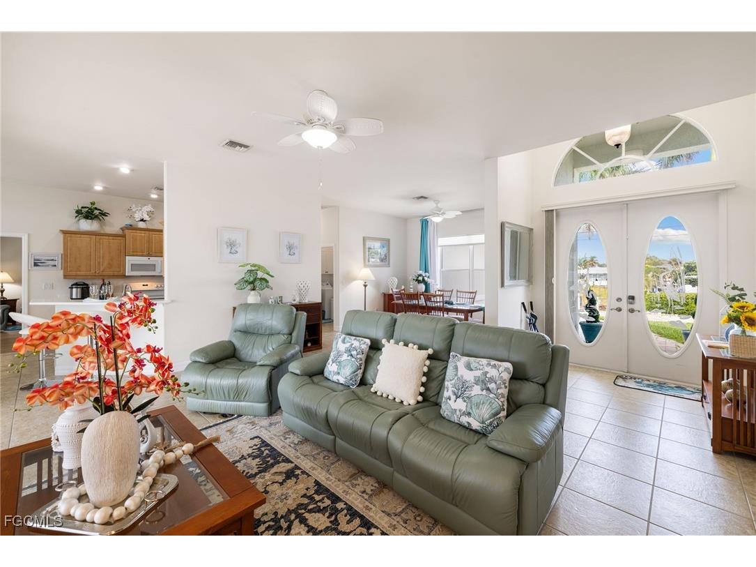 2372 Sycamore Street Saint James City FL 33956 2025003435 image9