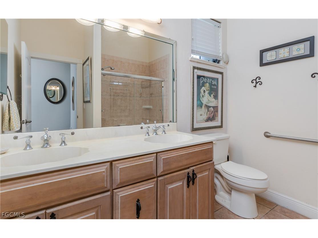 2374 Coral Point Drive Cape Coral FL 33990 2026011996 image15