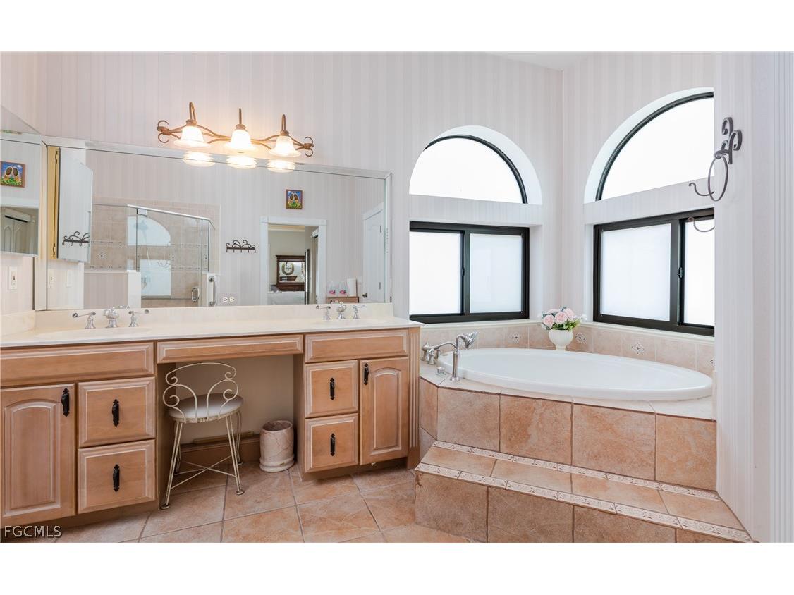 2374 Coral Point Drive Cape Coral FL 33990 2026011996 image24