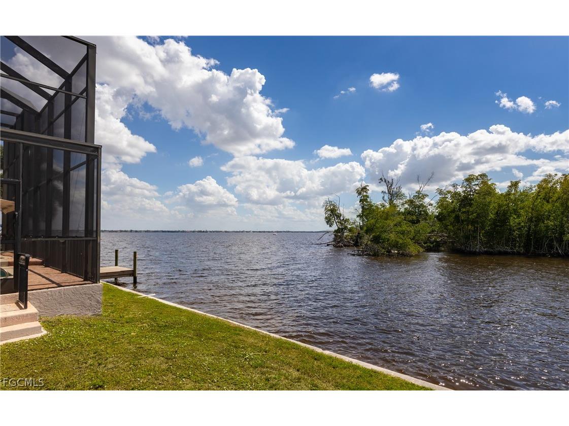 2374 Coral Point Drive Cape Coral FL 33990 2026011996 image38