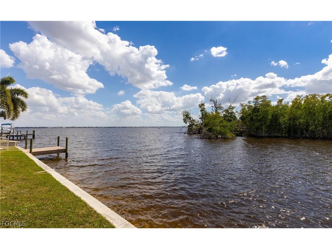 2374 Coral Point Drive Cape Coral FL 33990 2026011996 image39
