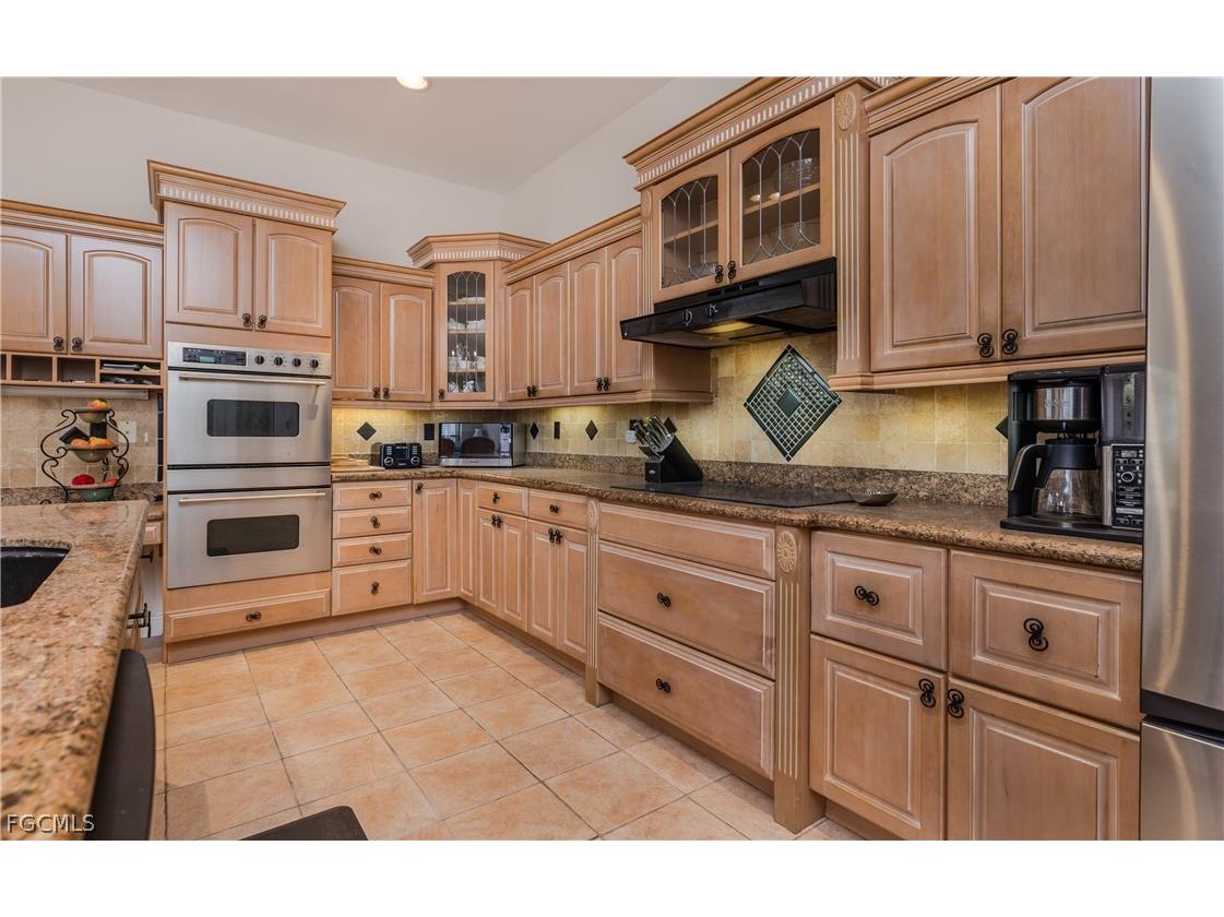 2374 Coral Point Drive Cape Coral FL 33990 2026011996 image8