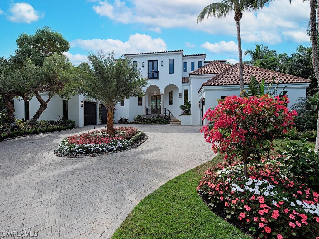 2375 Lantern Lane Naples FL 34102 224009945 image1