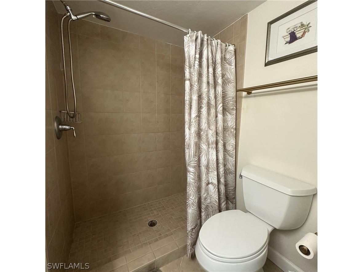 2375 Naples Trace Circle #7 Naples FL 34109 226011464 image18