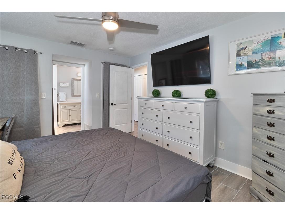 2376 Armour Drive Dunedin FL 34698 2025025341 image21