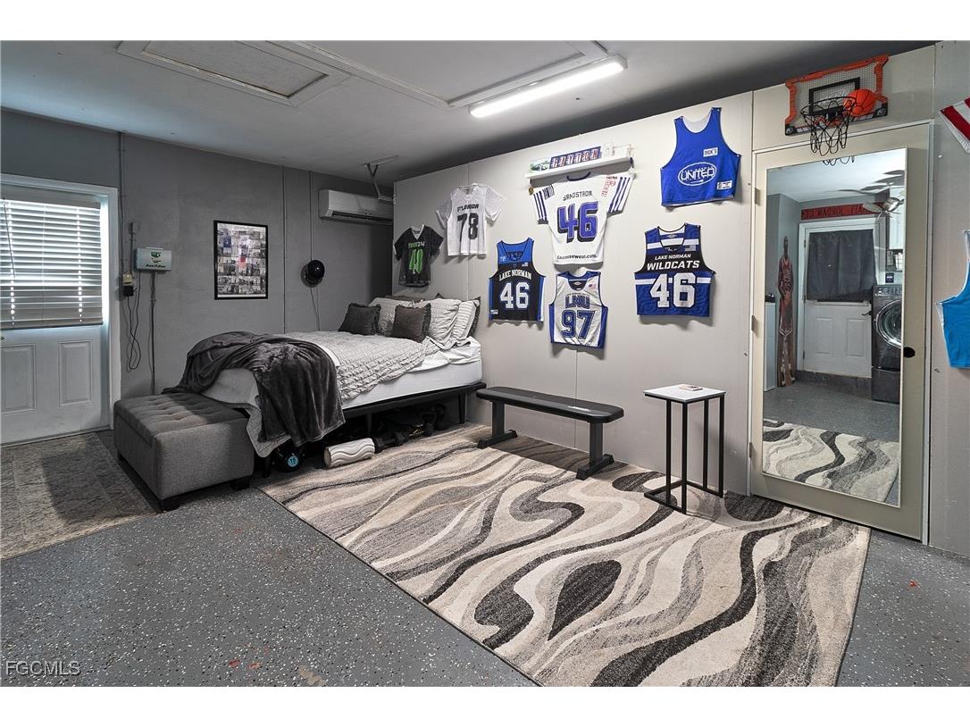 2376 Armour Drive Dunedin FL 34698 2025025341 image24