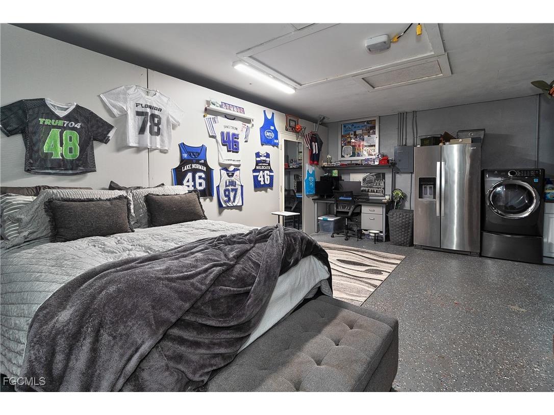 2376 Armour Drive Dunedin FL 34698 2025025341 image25