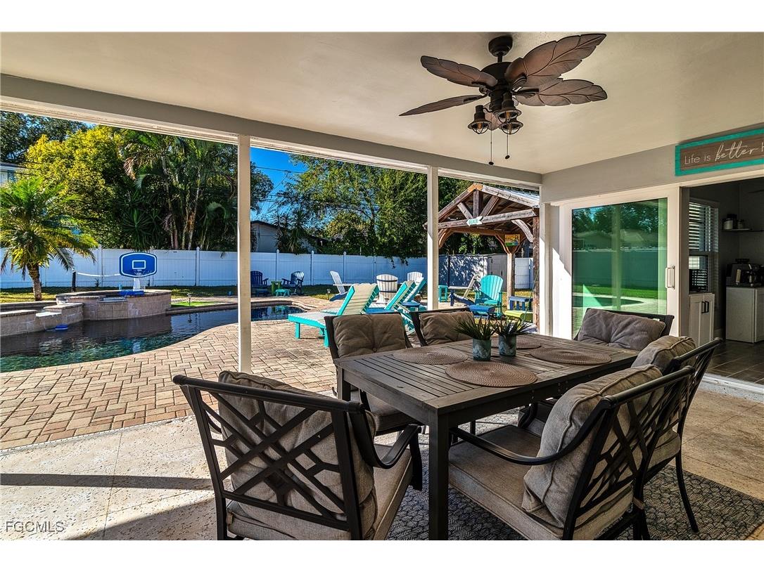 2376 Armour Drive Dunedin FL 34698 2025025341 image27