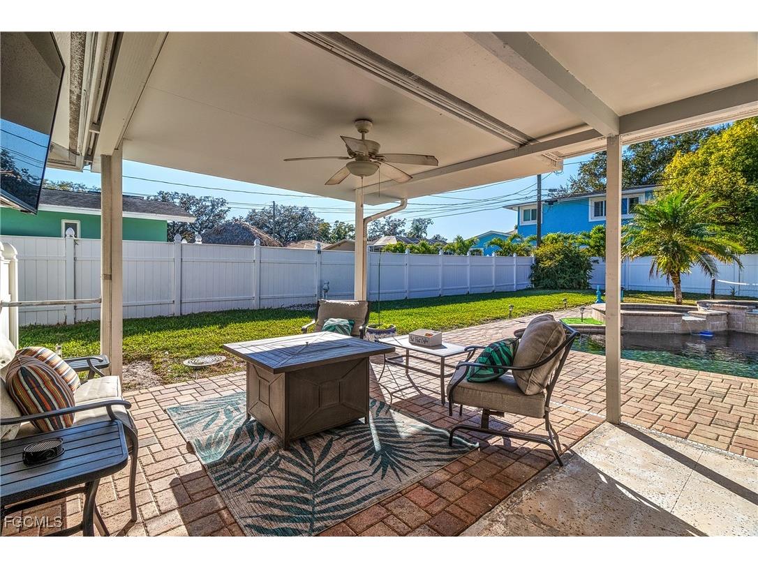 2376 Armour Drive Dunedin FL 34698 2025025341 image29