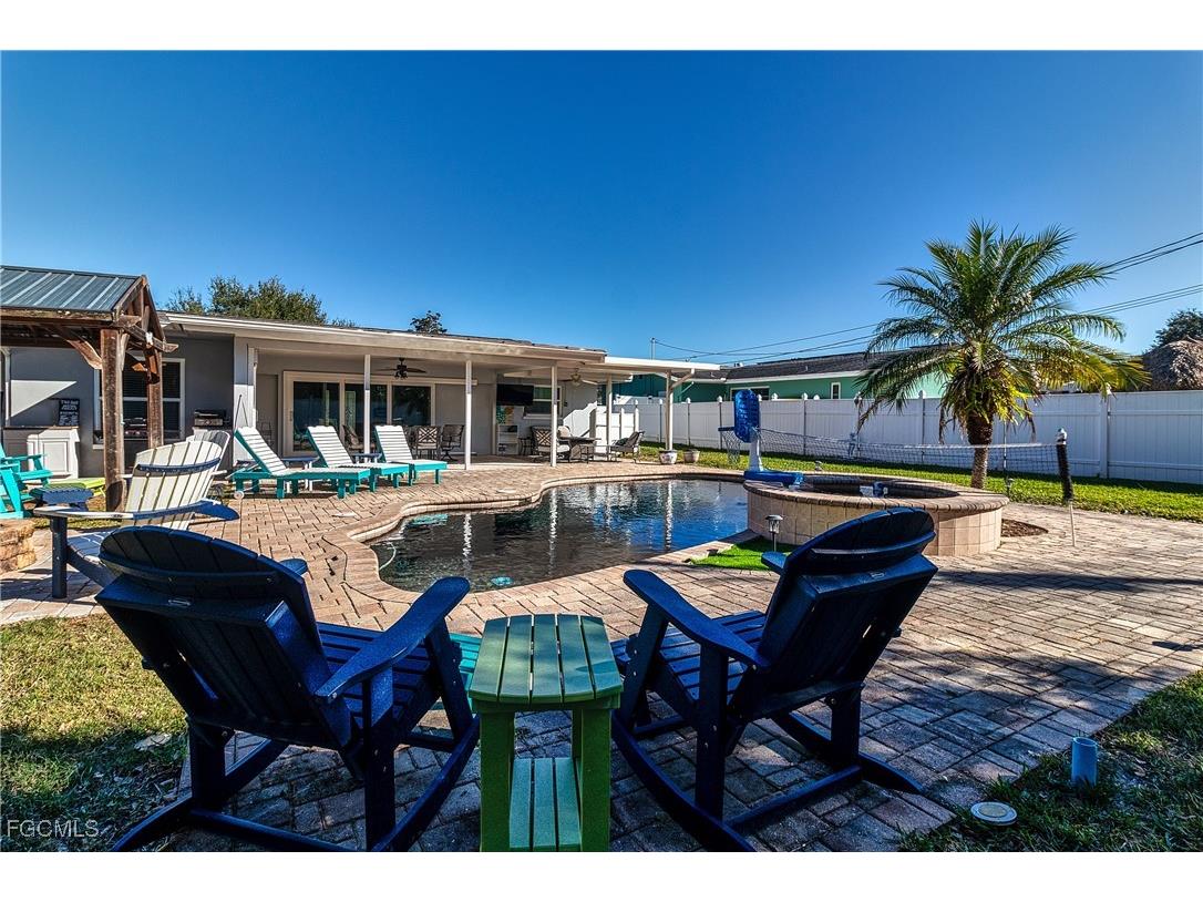 2376 Armour Drive Dunedin FL 34698 2025025341 image31