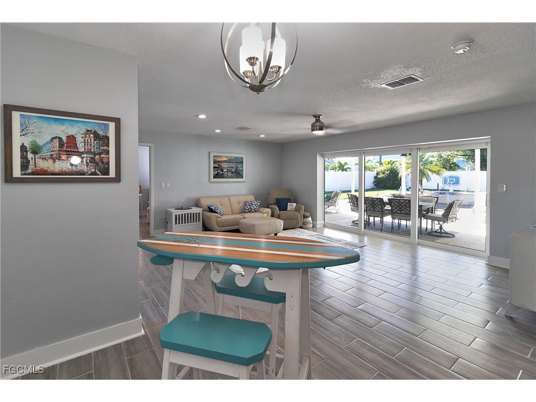 2376 Armour Drive Dunedin FL 34698 2025025341 image7