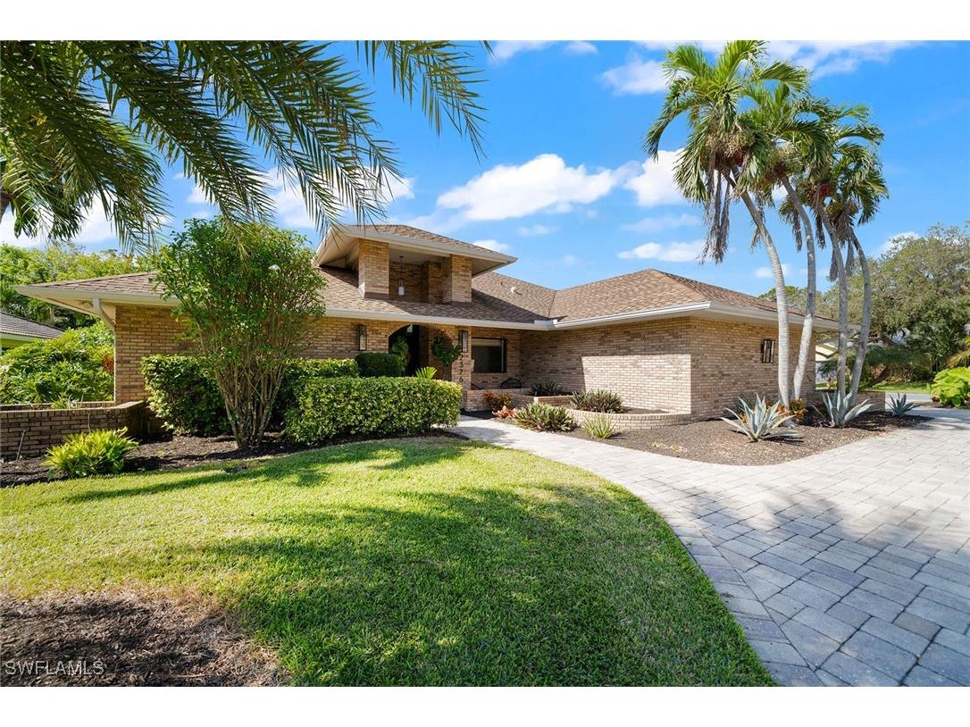 2376 Pine Woods Circle #1 Naples FL 34105 224090389 image1