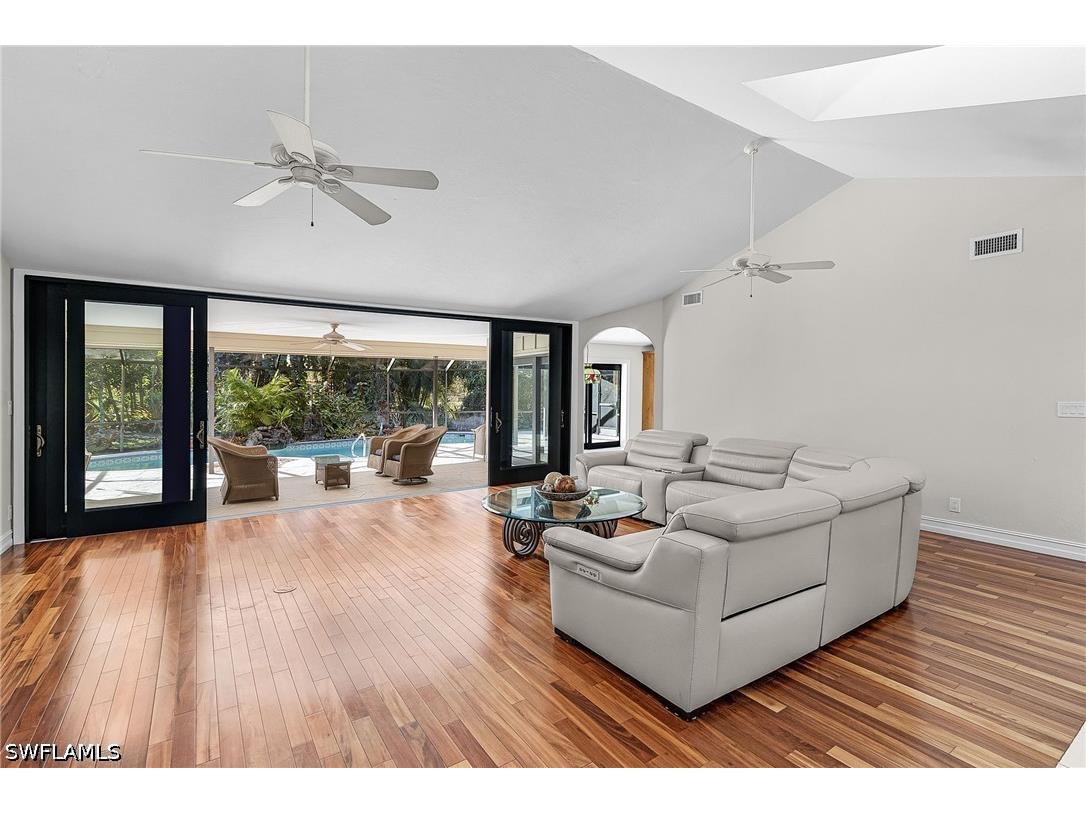 2377 Kings Lake Boulevard Naples FL 34112 226015546 image1
