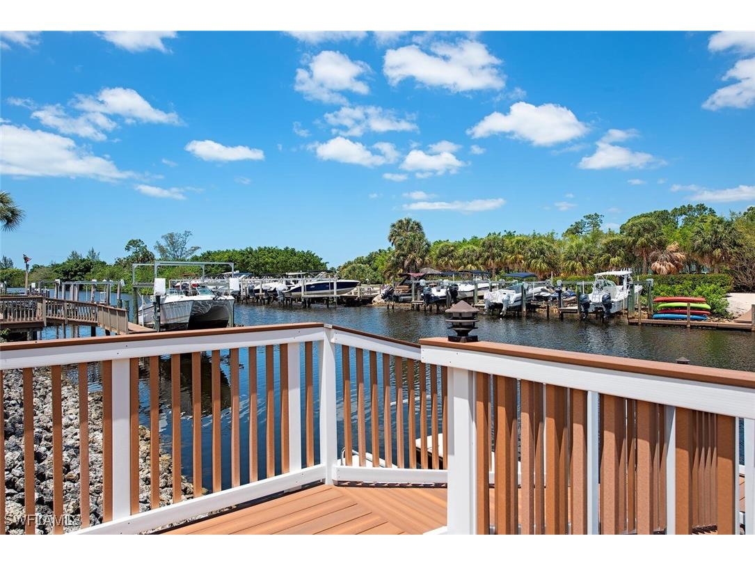 2377 Longboat Drive Naples FL 34105 225008870 image1