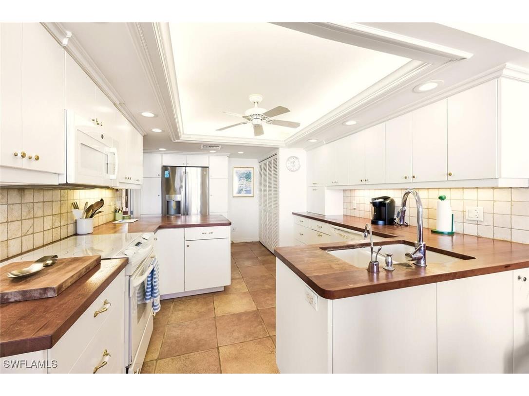 2378 Gulf Shore Boulevard N #303 Naples FL 34103 225085190 image11