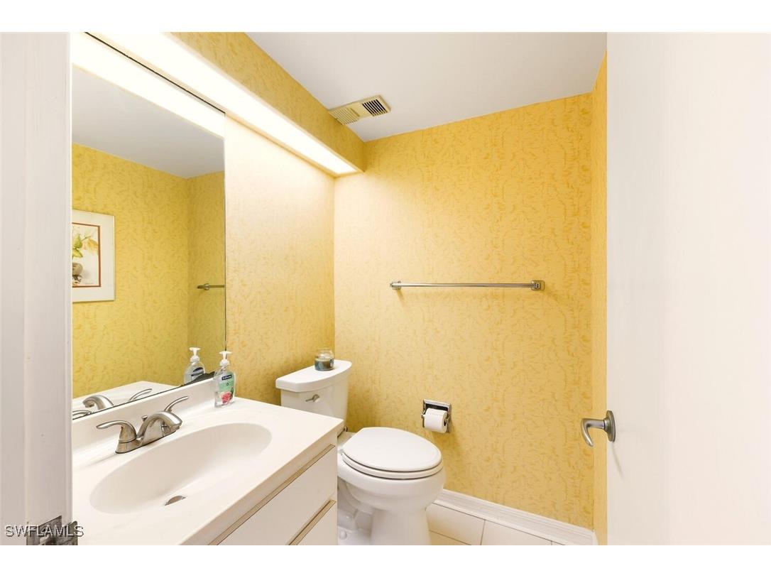 2378 Gulf Shore Boulevard N #303 Naples FL 34103 225085190 image14