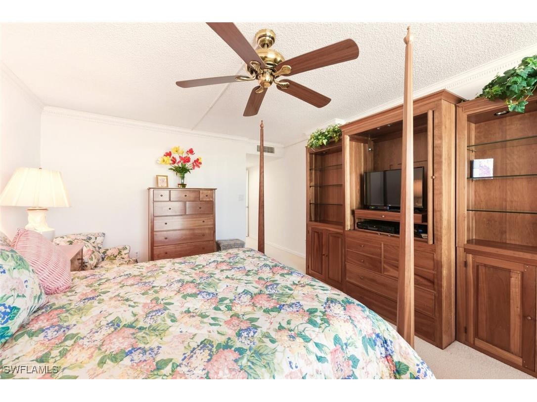 2378 Gulf Shore Boulevard N #303 Naples FL 34103 225085190 image17