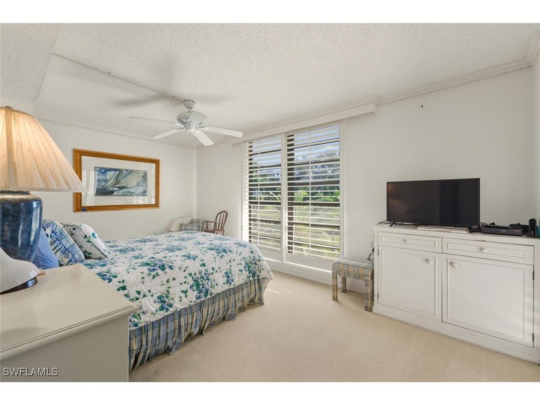 2378 Gulf Shore Boulevard N #303 Naples FL 34103 225085190 image20