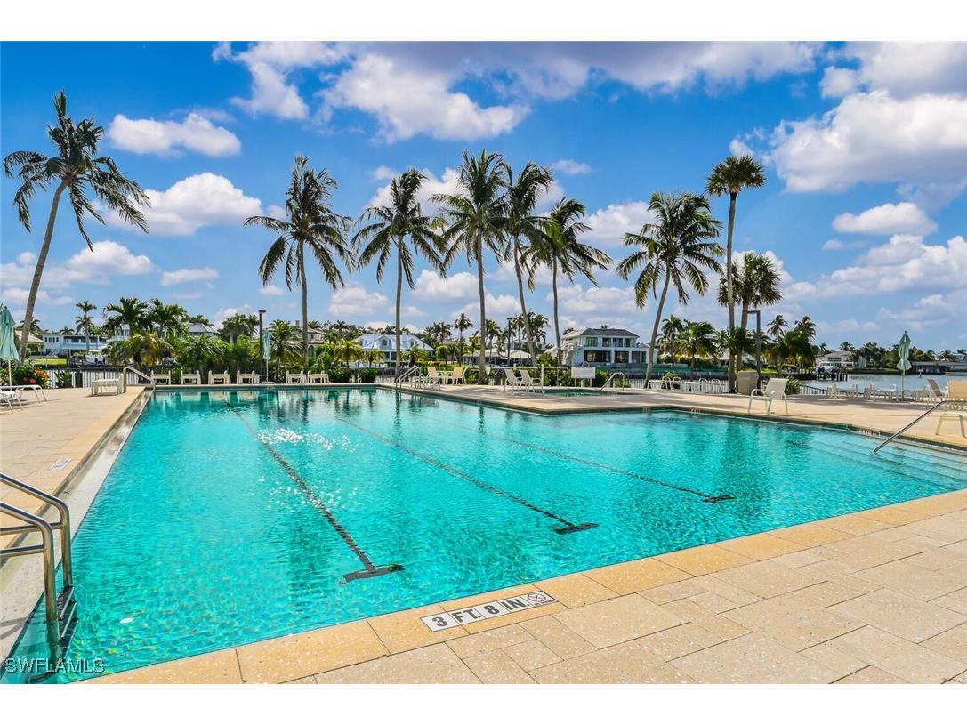 2378 Gulf Shore Boulevard N #303 Naples FL 34103 225085190 image29