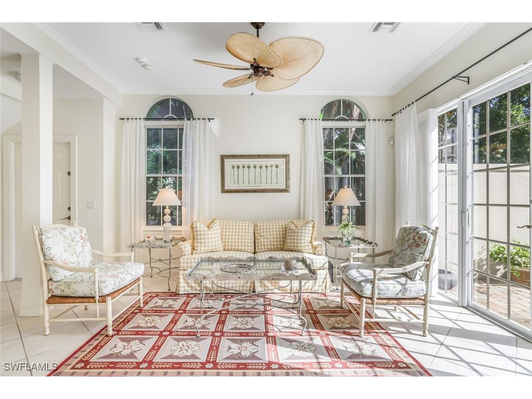 238 5th Street S Naples FL 34102 224073012 image1