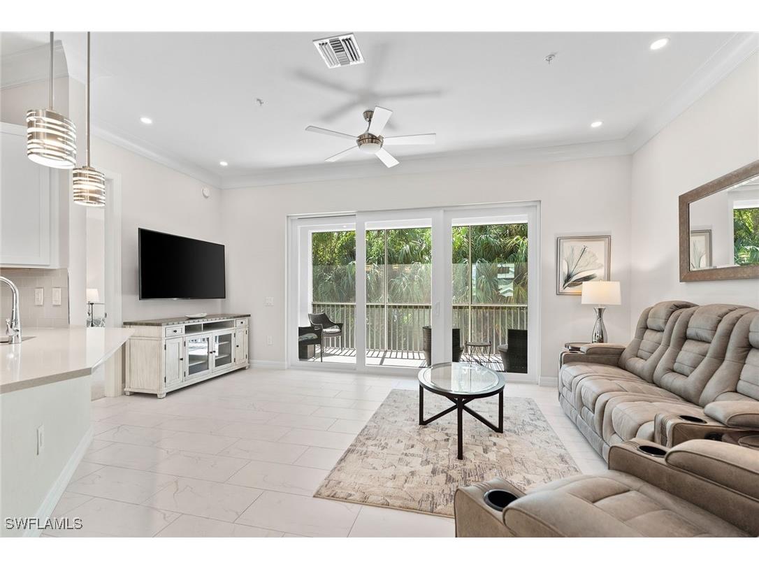 238 Indies Drive E #201 Naples FL 34114 225076946 image1