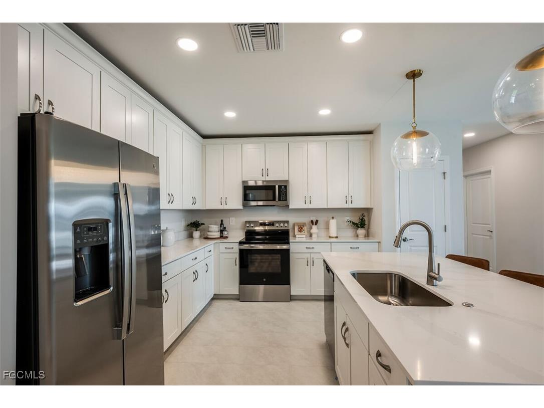 238 Lakeside Breeze Way Lehigh Acres FL 33936 2025018819 image7