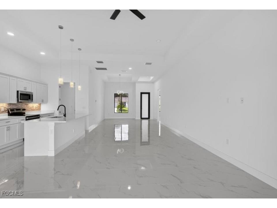 238 Narcissus Avenue S Lehigh Acres FL 33974 2025017365 image10