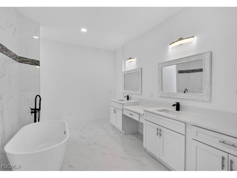 238 Narcissus Avenue S Lehigh Acres FL 33974 2025017365 image13