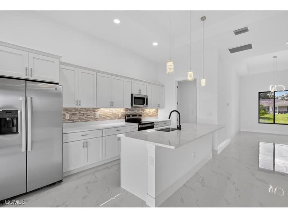 238 Narcissus Avenue S Lehigh Acres FL 33974 2025017365 image2