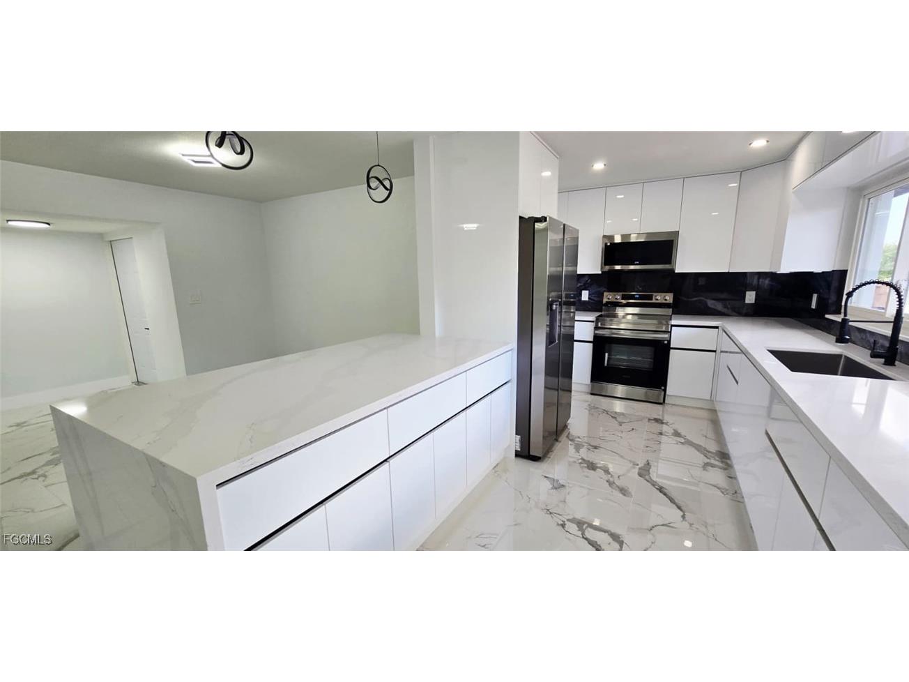 238 SE 46th Lane Cape Coral FL 33904 2025022196 image11