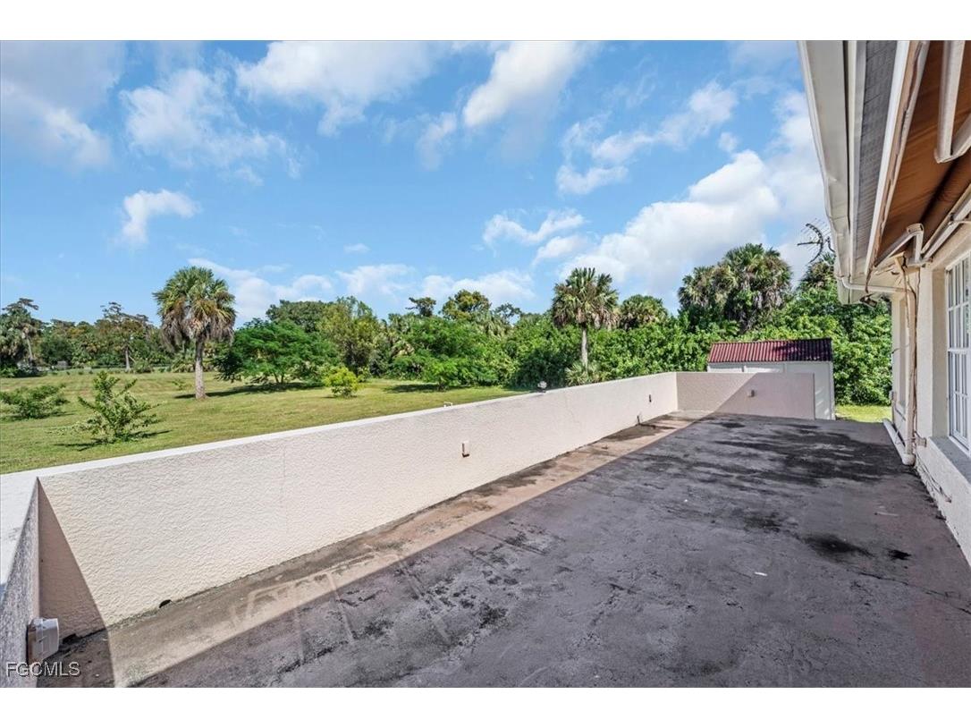 2831 White Boulevard Naples FL 34117 2025010012 image15