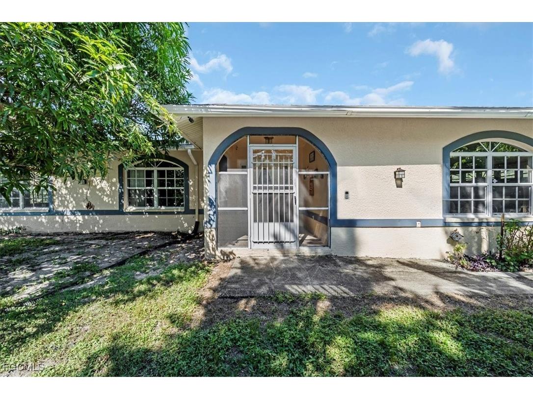 2831 White Boulevard Naples FL 34117 2025010012 image4