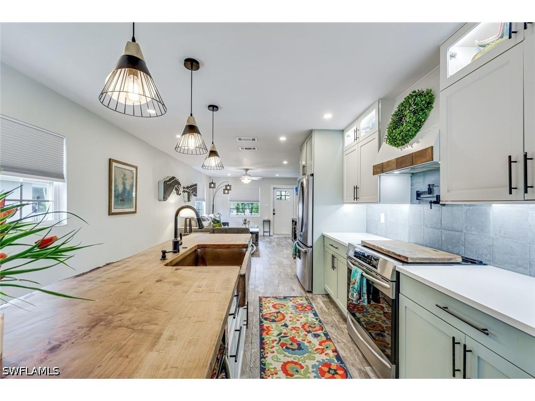 2385 Sunset Avenue Naples FL 34112 226025892 image6