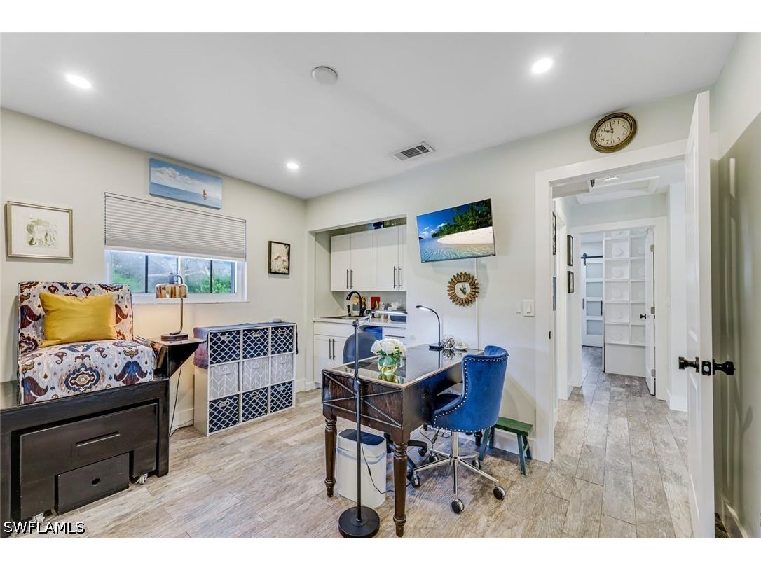2385 Sunset Avenue Naples FL 34112 226025892 image9