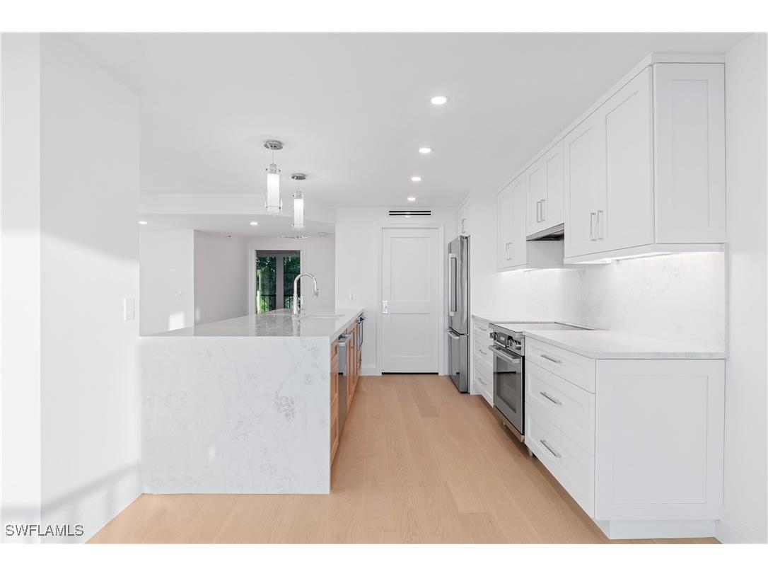 2388 Gulf Shore Boulevard N #204 Naples FL 34103 225081848 image14